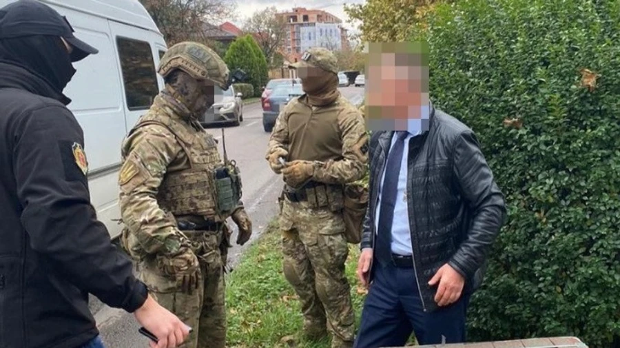Полмиллиона для Большого строительства – на взятке поймали чиновников Закарпатья