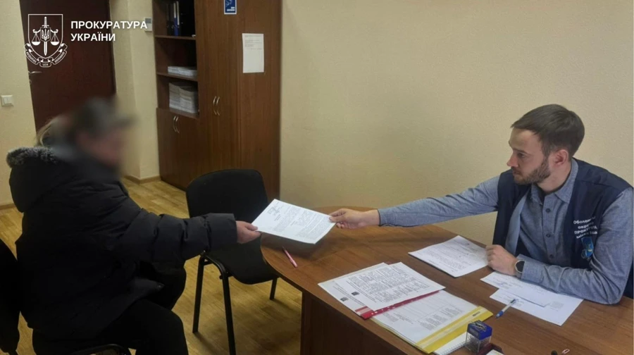 Киянка тримала у квартирі вовка та лисицю: один хижак не вижив