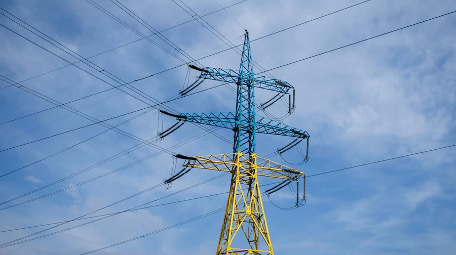 Russian attacks leave people in six Ukrainian oblasts without power