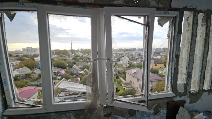 Russians attack Nikopol district, killing 72-year-old man