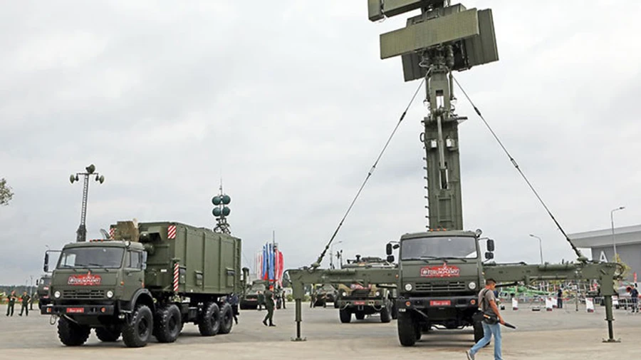 Розвідники показали, як поцілили по ворожій РЛС Подлет