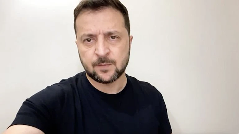 Зеленский: Мир понимает, к чему готовится Россия, будем отвечать мощно