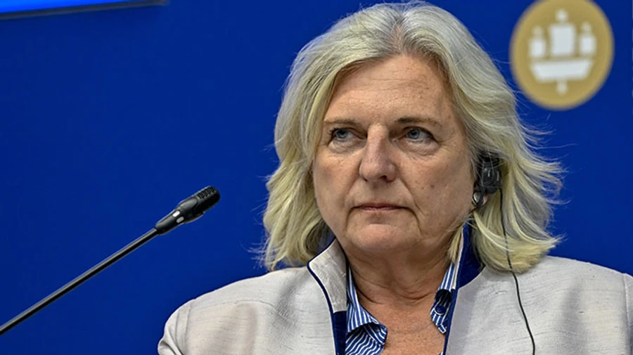 Austria's former foreign minister to leave Russian village for St Petersburg