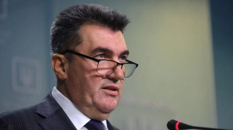 РНБО ввела санкції проти 600 керівників Росії