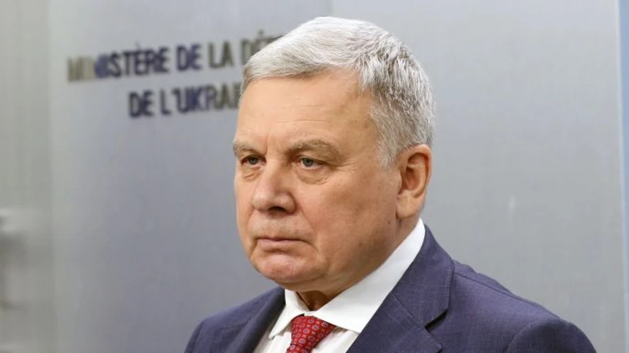 Таран подал в отставку с должности министра обороны