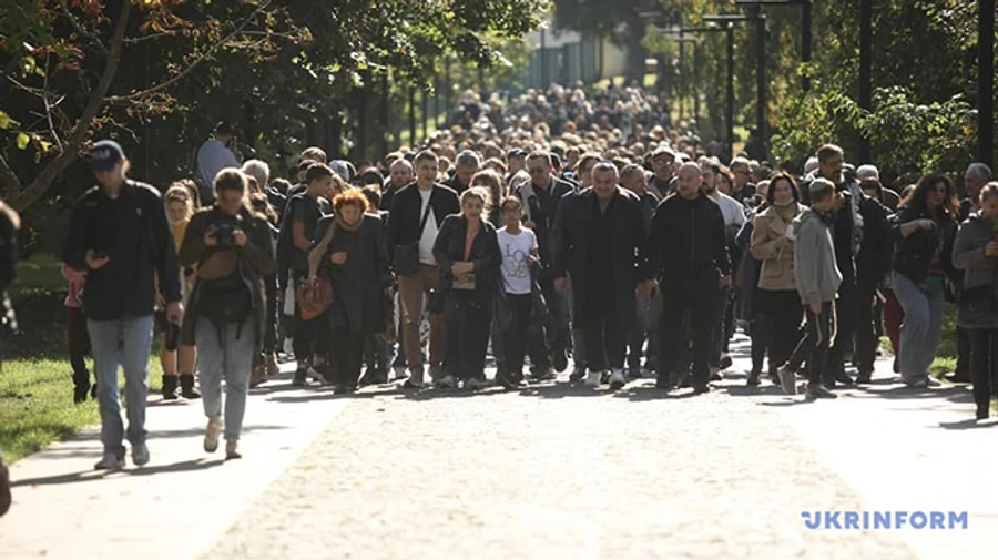 Сотні людей пройшли у Києві маршем у пам'ять про жертв Бабиного Яру