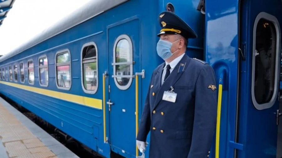 УЗ здійснить 5 спецрейсів із закритих на карантин Франківщини та Буковини