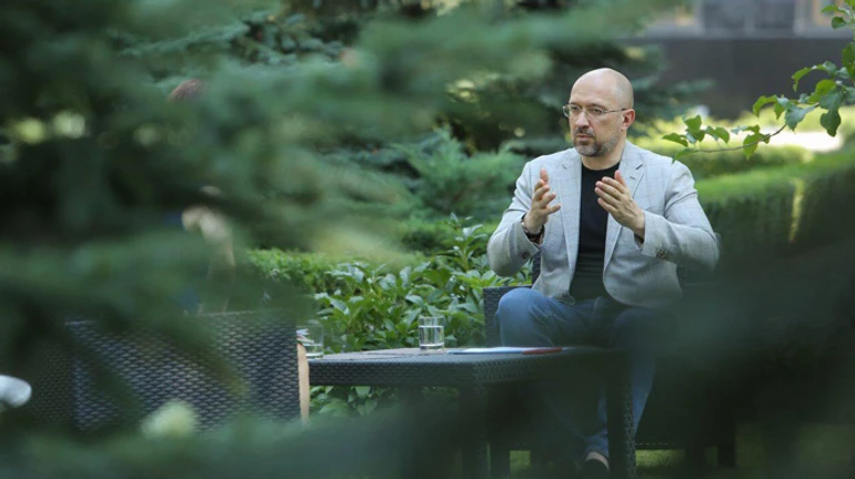 Шмигаль прогнозує по 3 тисячі хворих на COVID-19 щодня до початку жовтня