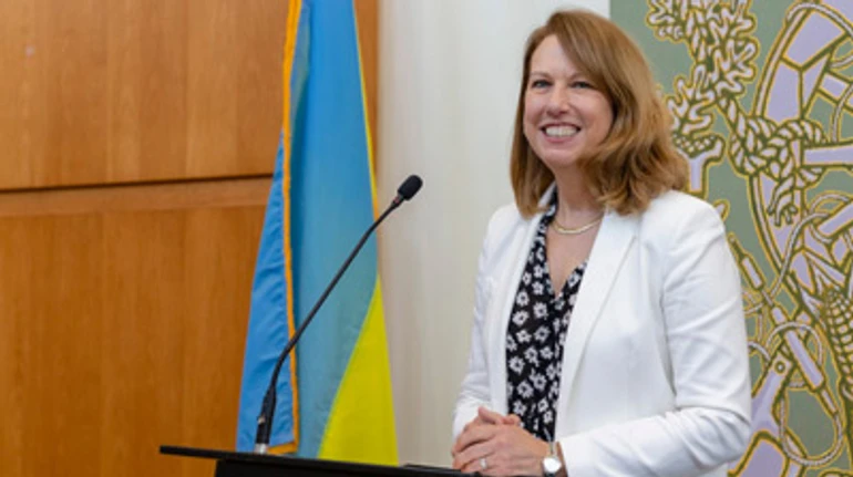 Дезинформация, которая работает против дружеских отношений Украины с Западом, происходит в значительной степени из российских источников