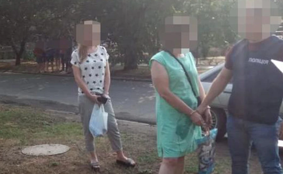 Чиновница Госгеокадастра погорела на взятке: требовала $250 за гектар земли