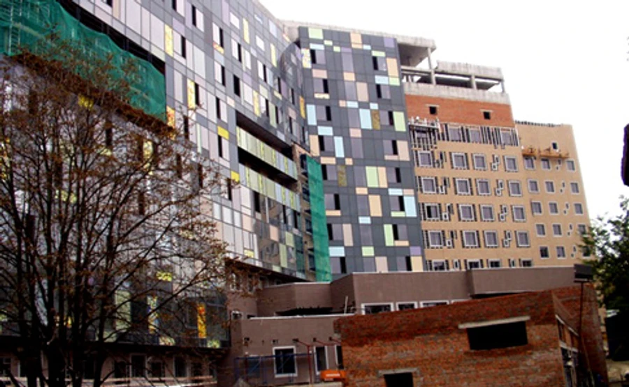 МОЗ отдало компании Януковича-сына 79 миллионов из средств на Охматдет