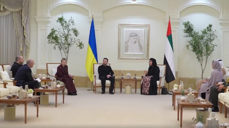 Zelenskyy begins visit to UAE to secure release of more Ukrainians from Russian captivity – video