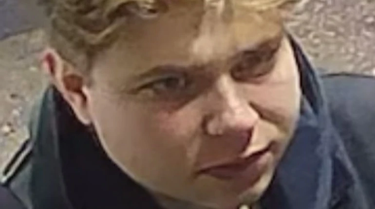 Unknown man photographed doors and collected information on Kyiv Independent's executive director – photos