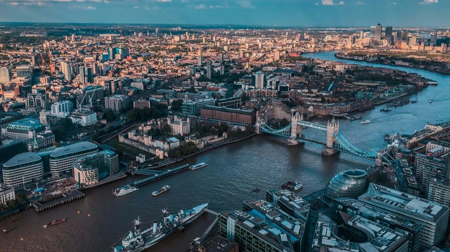 Sanctioned Russian oligarchs still hold dozens of unfrozen UK properties