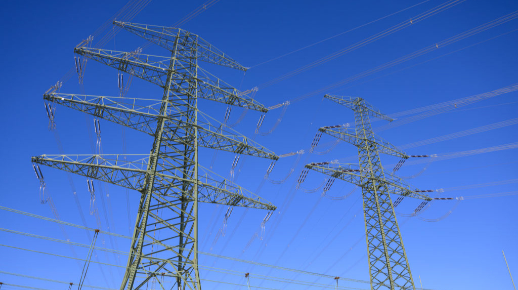 Attacchi russi alle infrastrutture energetiche in Ucraina: riparazioni d'emergenza e limitazioni alla fornitura di energia