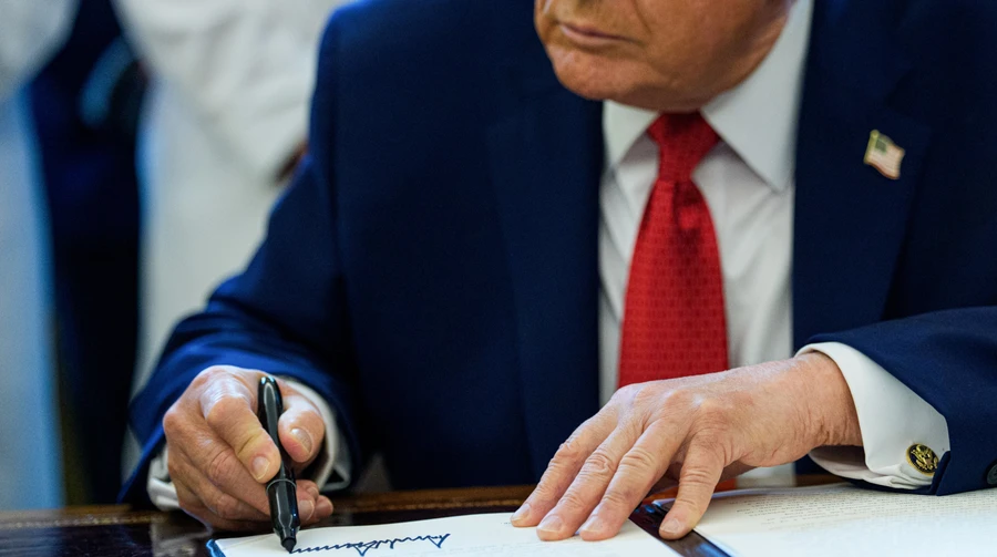 Трамп продовжив на рік деякі санкції США проти Росії