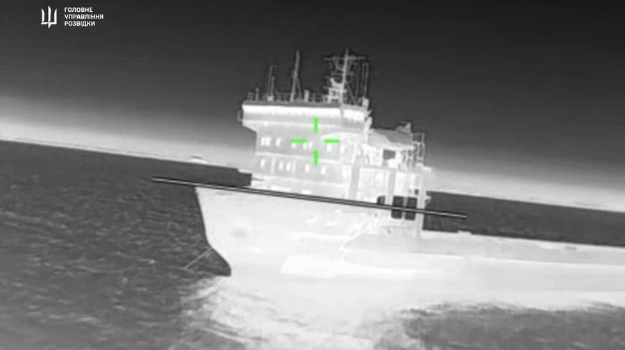 Ukrainian intelligence strikes two Russian military vessels – photo