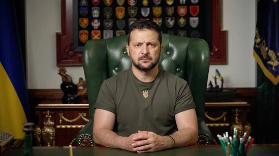 Українській далекобійній зброї вдалося вразити ціль за 700 км - Зеленський