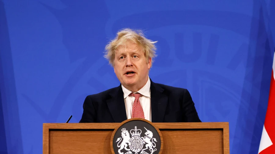 Британія ввела санкції проти російських банків і олігархів