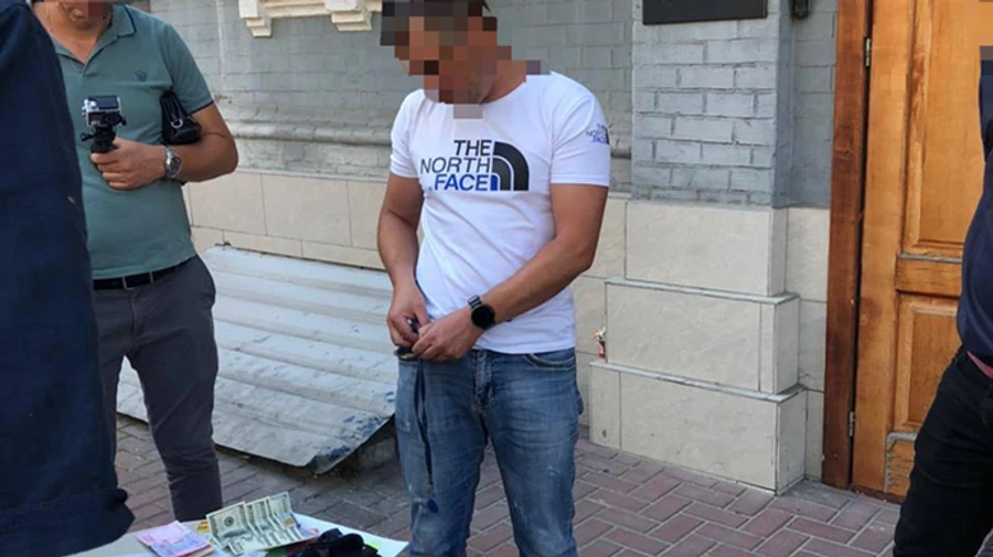 Гендиректора Регистра судоходства поймали на взятке