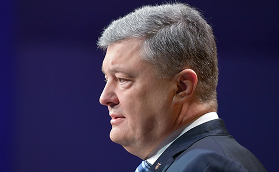Порошенко розкритикував намір Зеленського давати росіянам громадянство