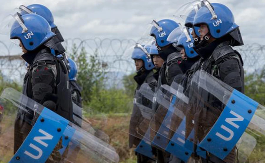 Большинство стран ООН поддерживают идею миротворцев на Донбассе - Порошенко