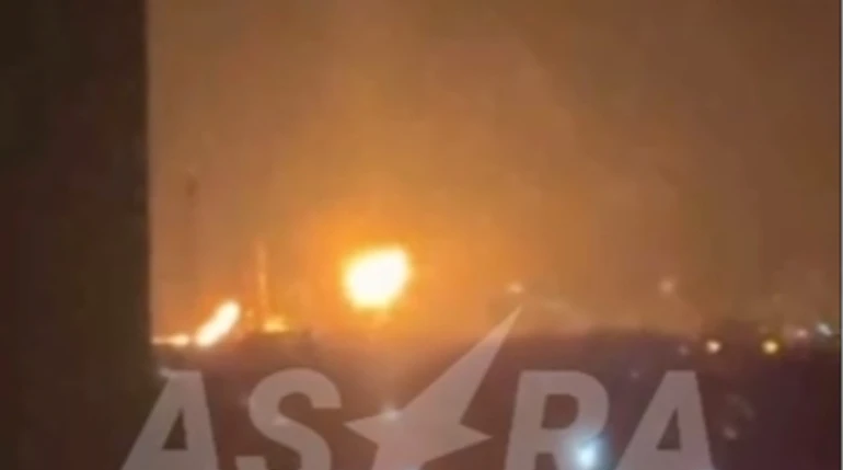 У РФ повідомили про пожежу на НПЗ та в порту після атаки безпілотників