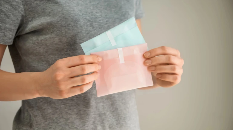 Неграмотные дураки: в Мьянме запретили продажу и перевозку женских прокладок