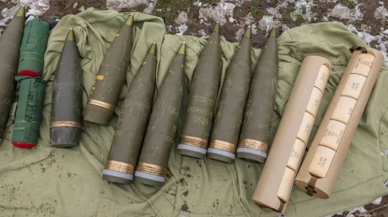 Снарядный и контрактный голод. Что с украинским производством 155-мм боеприпасов?