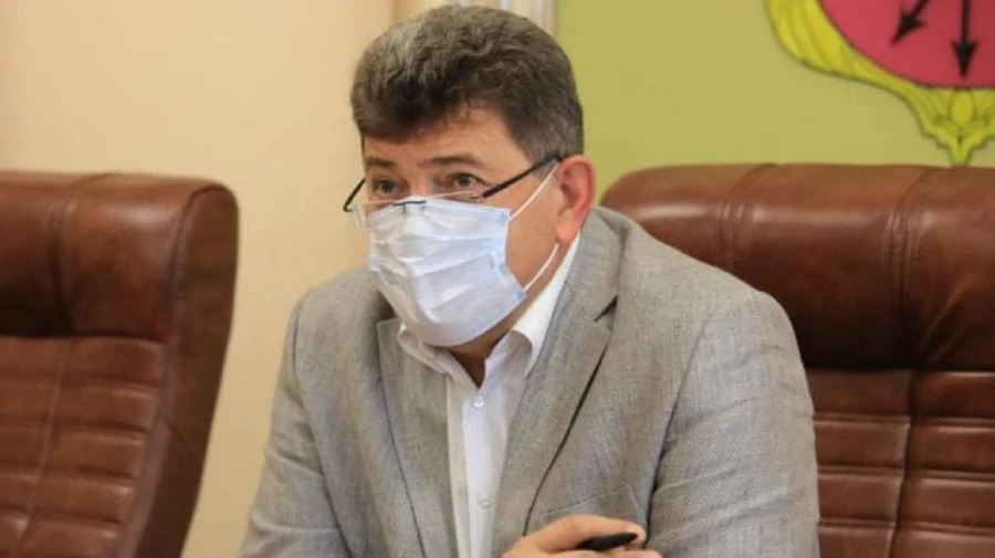Мер Запоріжжя йде з посади. Минулого місяця у нього проводили обшуки