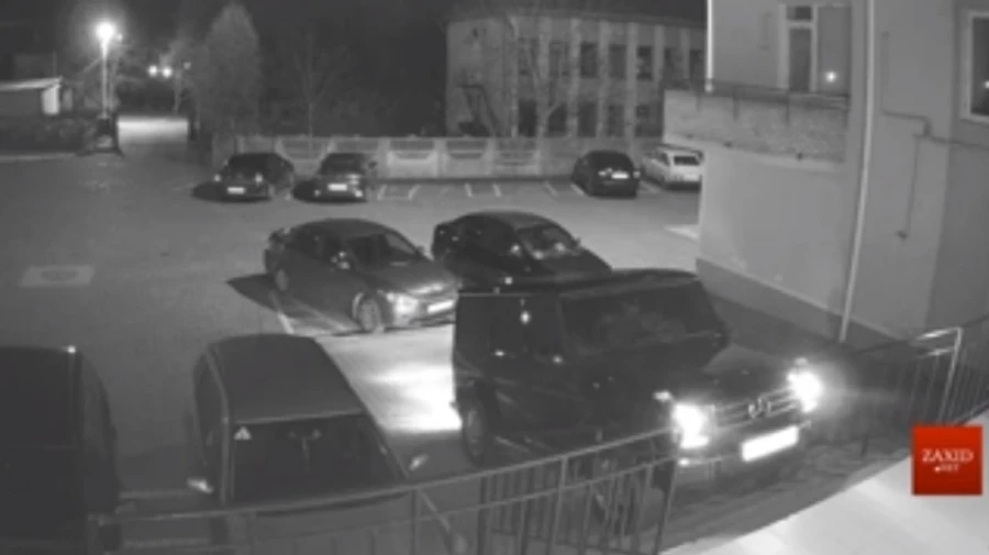 Депутати намагалися заїхати на авто в під’їзд багатоповерхівки на Львівщині