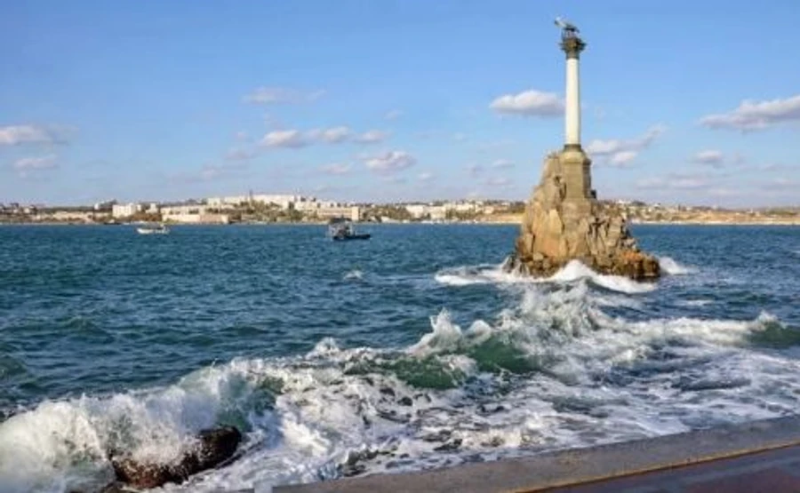 Севастополю решили сохранить статус до деоккупации Крыма