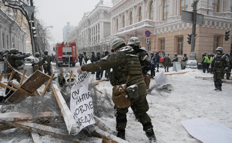 Всех митингующих из-под ВР задержала полиция, в лагере ищут оружие - Соболев
