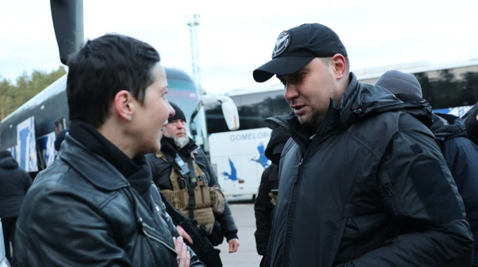 Колесникову, Бабарико и большинство других освобожденных белорусских политзаключенных передали Украине