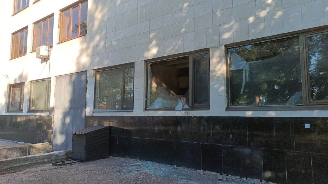 Russian attack damages Shchepkin Theatre and regional library in central Sumy – photos
