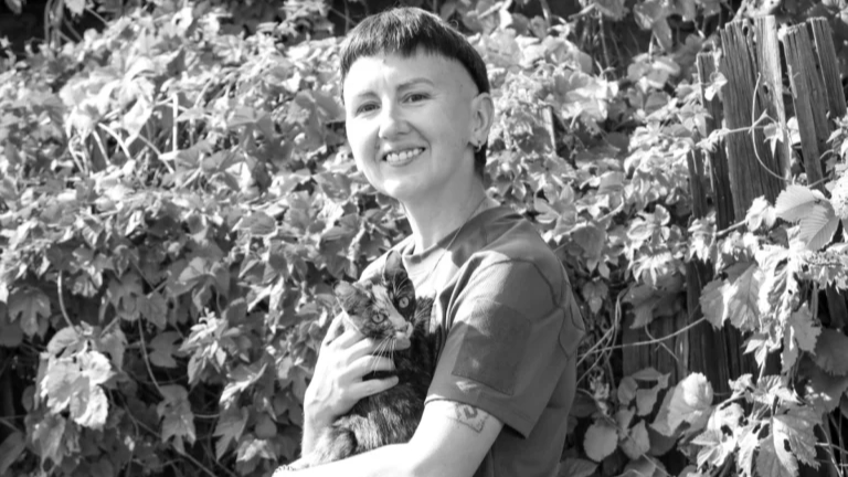 Saved wounded soldiers since 2015: Journalist and veteran Olena Sharhovska dies