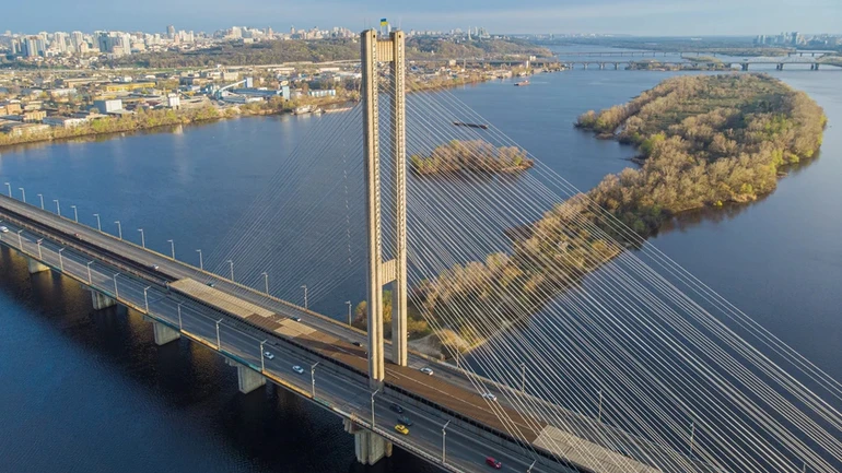 Закритий Південний міст у Києві: для водіїв визначили альтернативні шляхи
