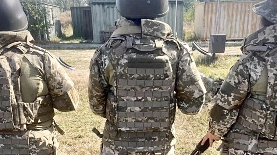 Ukraine's Defence Ministry trialling new armoured vests for women