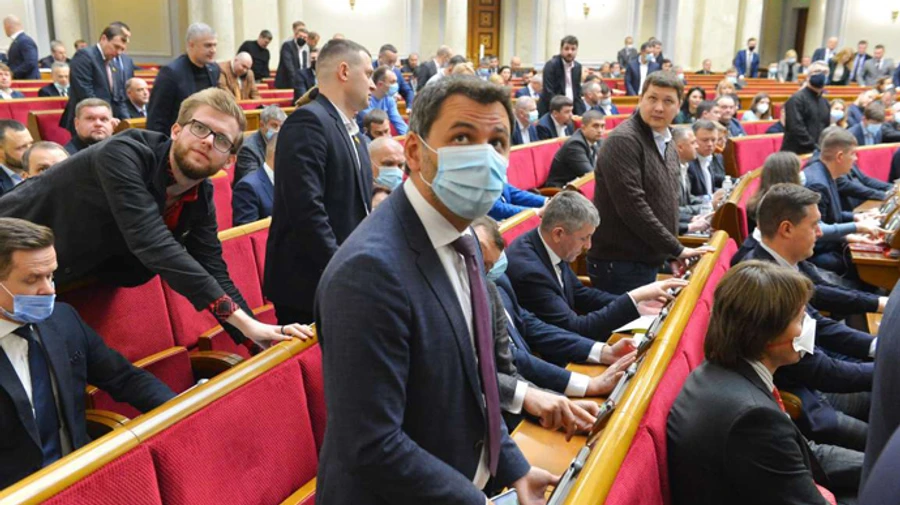 В Слуге народа скачок больных Covid – больше всего за время пандемии