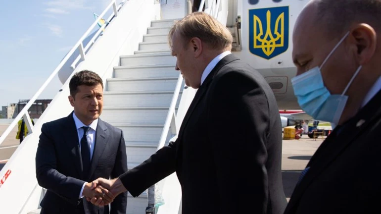 Літак Зеленського приземлився у Кишиневі після вимушеної посадки в Одесі