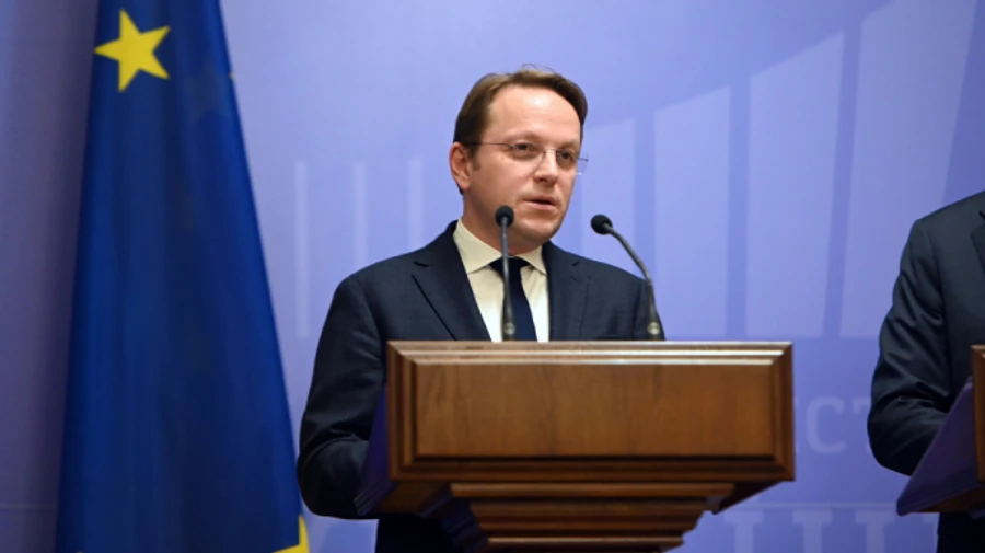 Угорський єврокомісар вимагав від України закрити Миротворець, погрожуючи наслідками