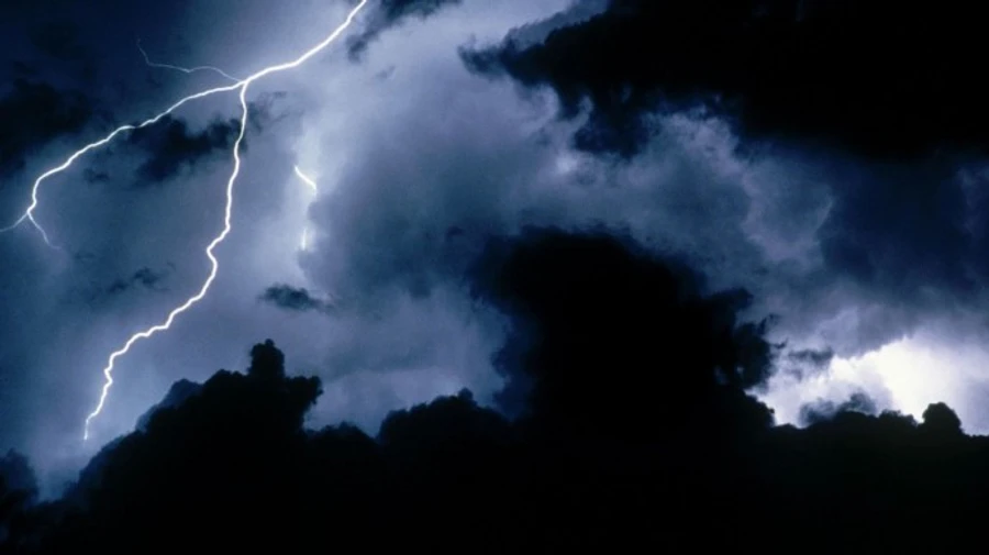 Спасатели предупредили об ухудшении погоды: град, шквалы, сильный дождь