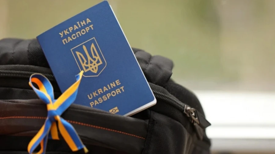 Прикордонники перевірятимуть мету поїздки за кордон митців та медійників 