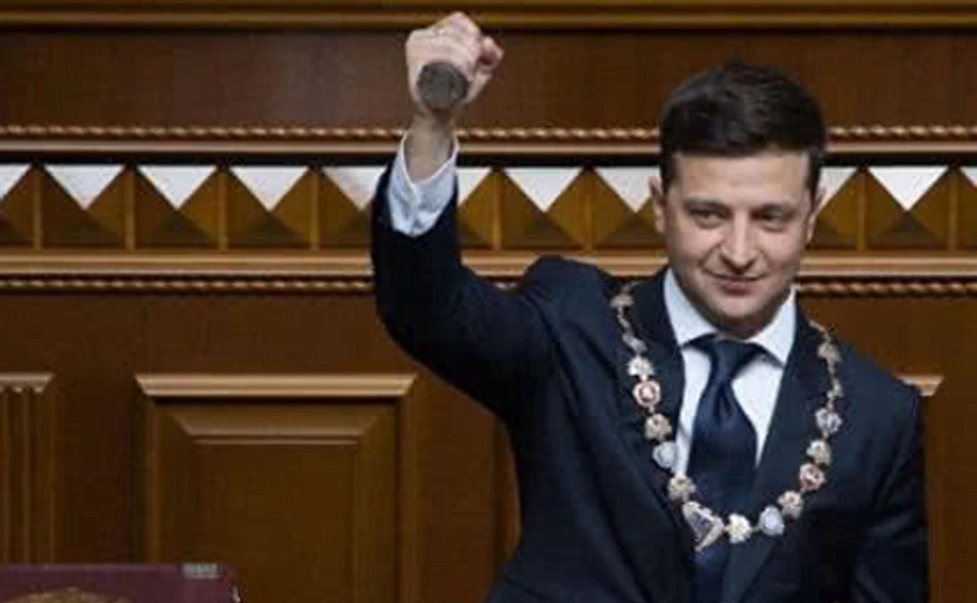 Зеленський упевнений, що розпустив ВР законно