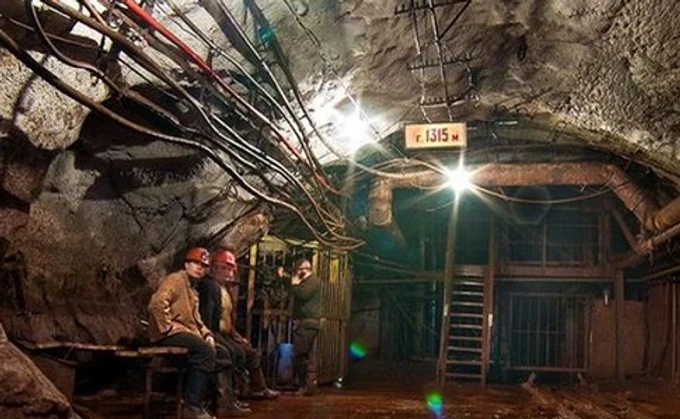 Militants Shoot at Shakhta Rodina Checkpoint in Luhansk Oblast