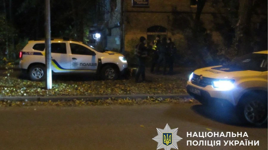 На столичному Печерську з ножем і викруткою пограбували військового, який перебуває на реабілітації