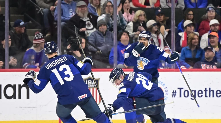 Фінляндія взяла реванш у США, Канада не помітила Словаччину: визначилися півфіналісти молодіжного чемпіонату світу