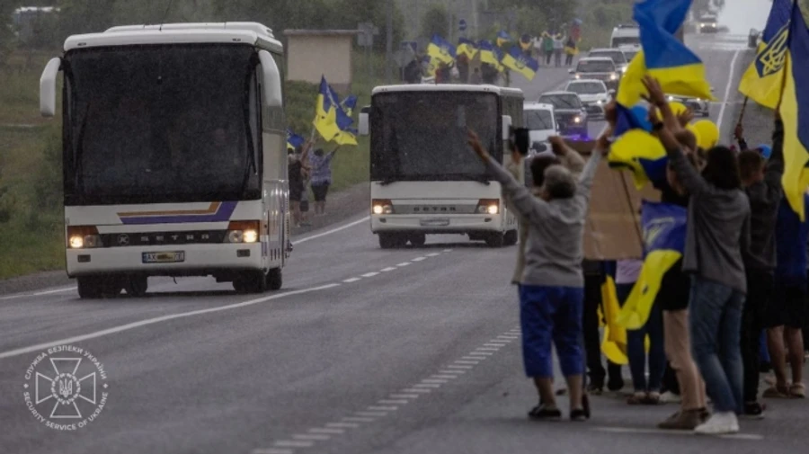 З’явились ексклюзивні відео з обміну полоненими
