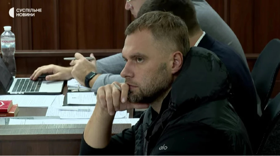 Журналісти знайшли у близьких Кропиви нерухомість, автівки та російські паспорти
