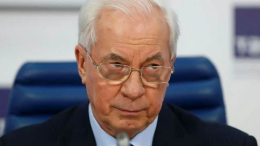 Азарова в России сделали академиком